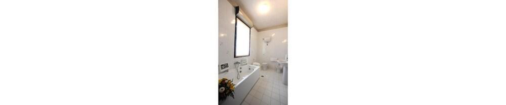 Monticchio  Hotel Excelsior מראה חיצוני תמונה